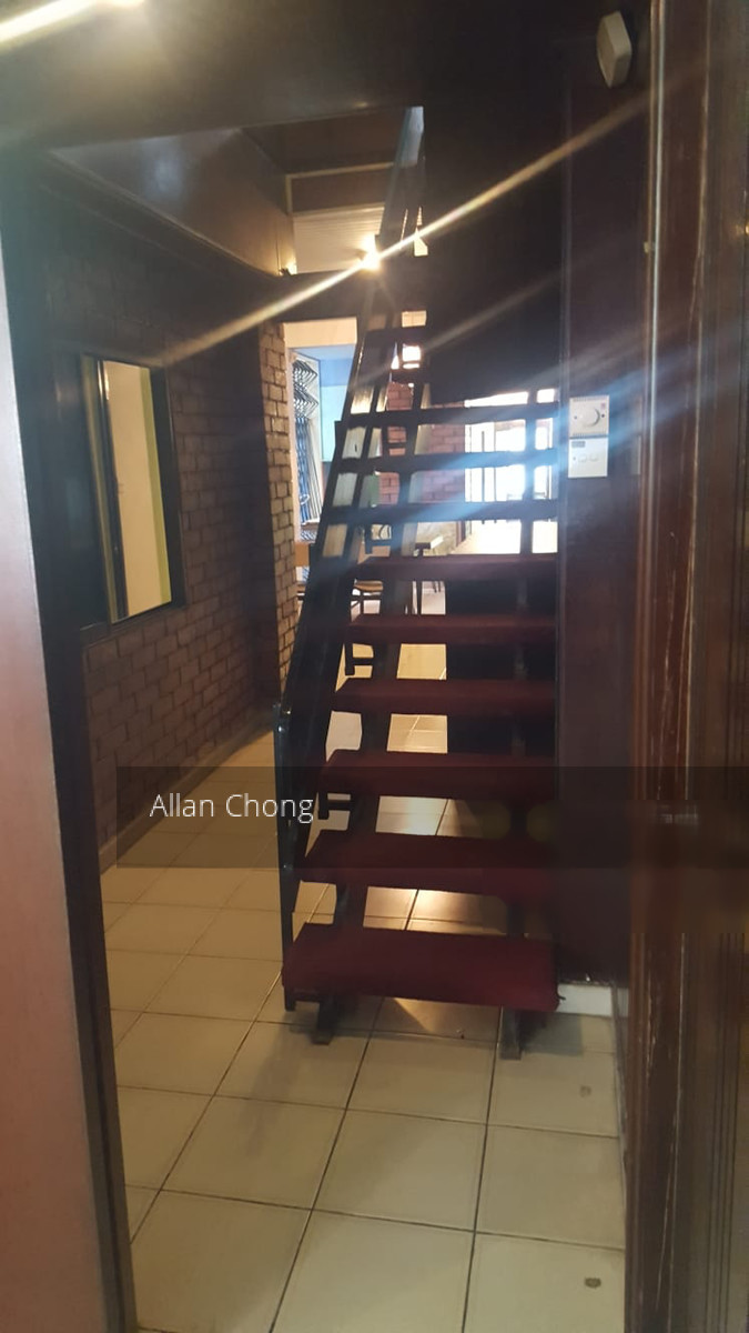 Yio Chu Kang Road (D19), Terrace #209339641